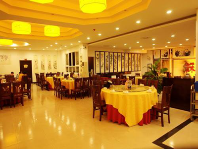 如何计算会议活动所需的餐饮费用？会议公司